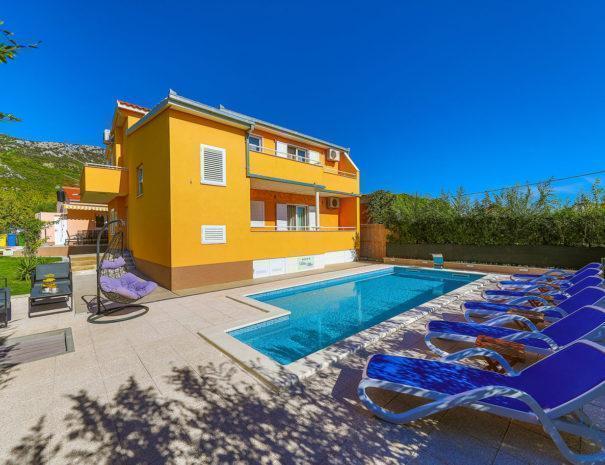 Image No.3-5 Bed Property for sale