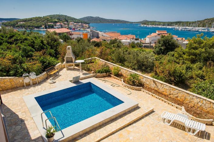 Image No.25-5 Bed Property for sale