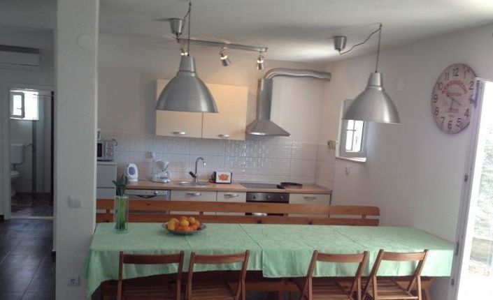 Image No.13-6 Bed Property for sale