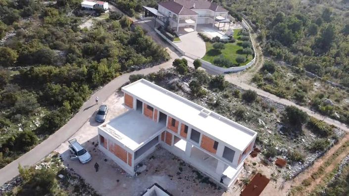 Image No.8-4 Bed Property for sale