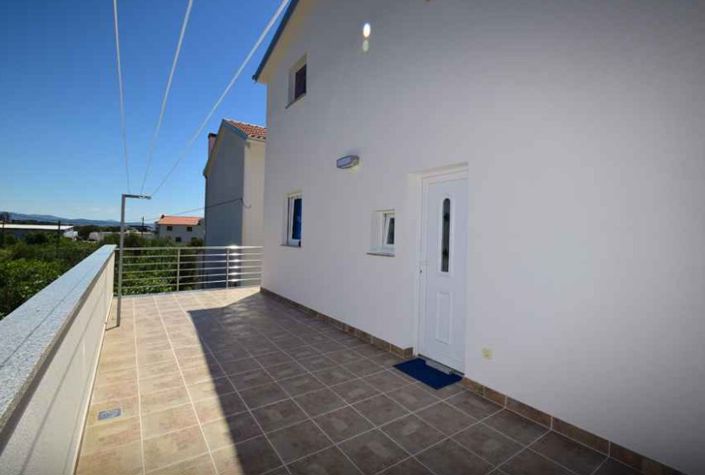 Image No.11-7 Bed Property for sale