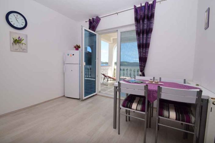 Image No.21-7 Bed Property for sale