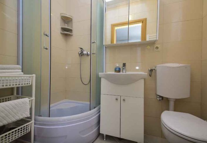 Image No.24-7 Bed Property for sale