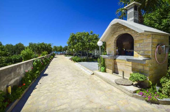 Image No.6-7 Bed Property for sale