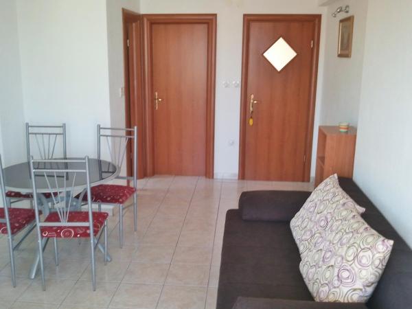 Image No.9-7 Bed Property for sale