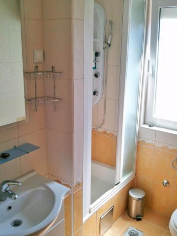 Image No.10-7 Bed Property for sale