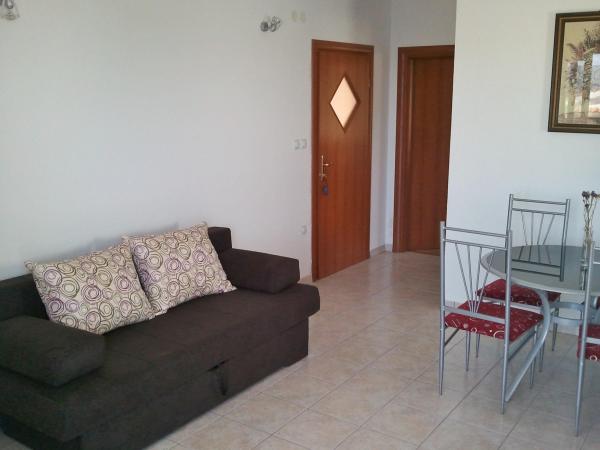 Image No.13-7 Bed Property for sale