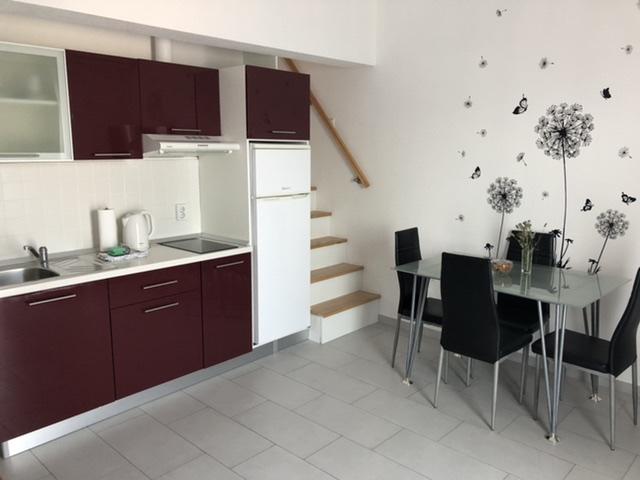 Image No.14-7 Bed Property for sale