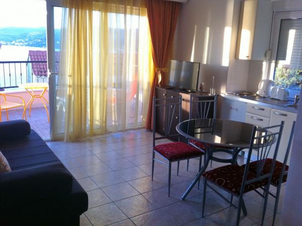 Image No.7-7 Bed Property for sale