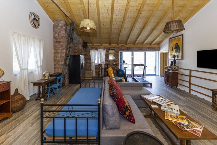 Image No.19-5 Bed Property for sale
