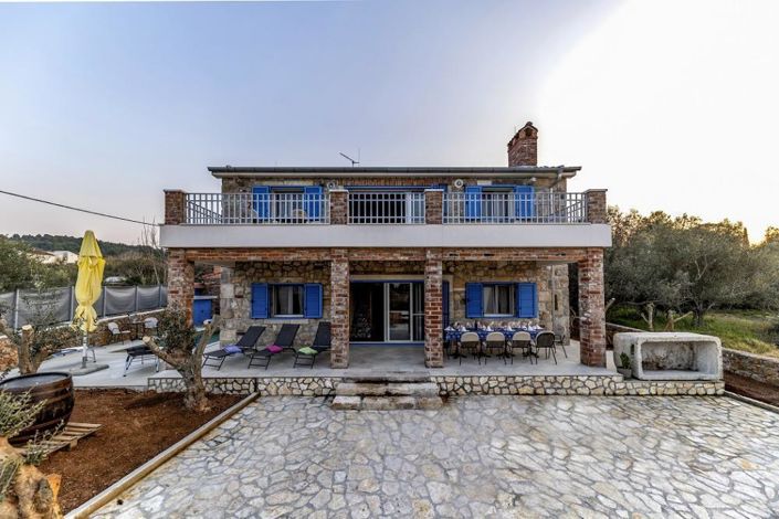 Image No.3-5 Bed Property for sale
