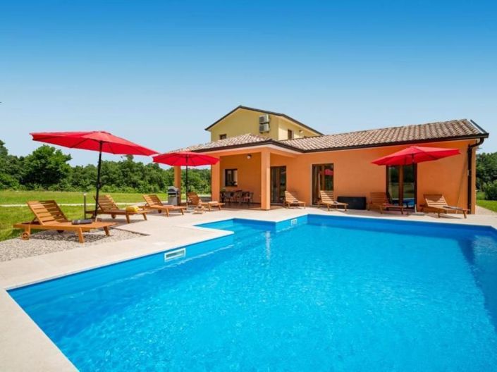 Image No.2-6 Bed Property for sale