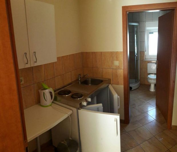 Image No.12-19 Bed Property for sale