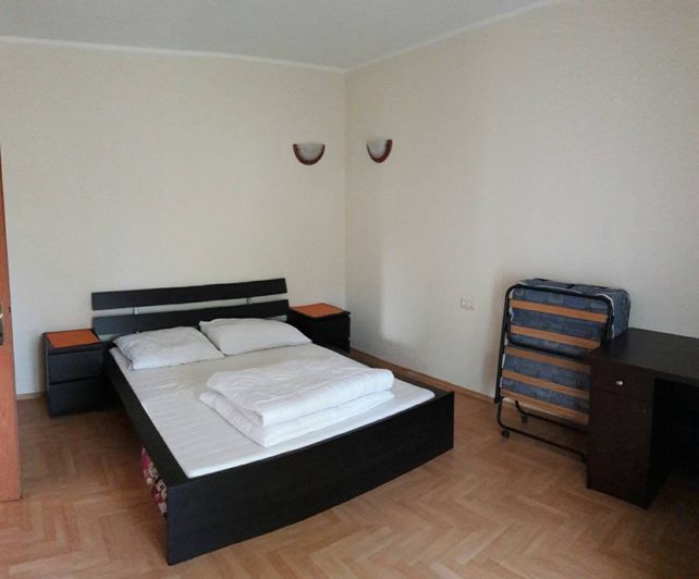 Image No.15-19 Bed Property for sale