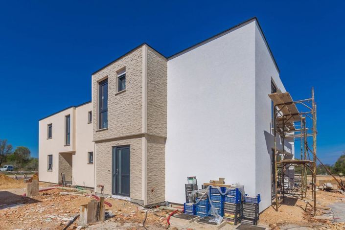 Image No.2-6 Bed Property for sale