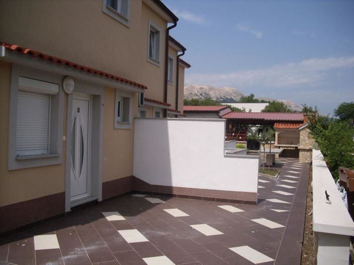 Image No.12-10 Bed Property for sale