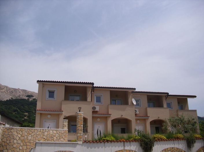 Image No.3-10 Bed Property for sale