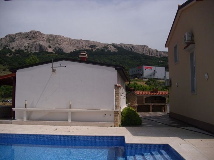 Image No.8-10 Bed Property for sale