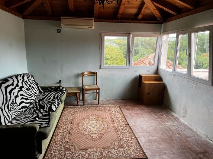 Image No.20-13 Bed Property for sale