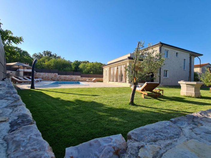 Image No.21-4 Bed Property for sale