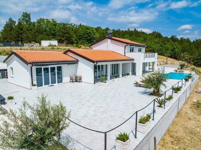 Image No.5-4 Bed Property for sale