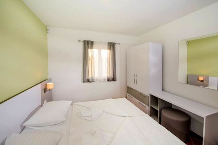 Image No.7-4 Bed Property for sale