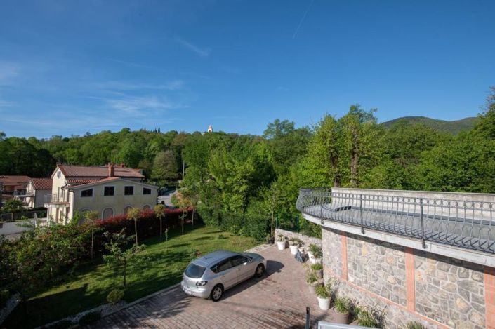 Image No.11-4 Bed Property for sale