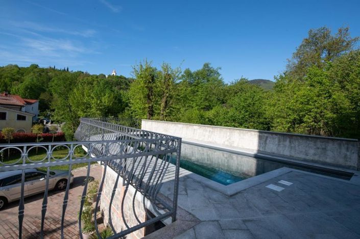Image No.6-4 Bed Property for sale