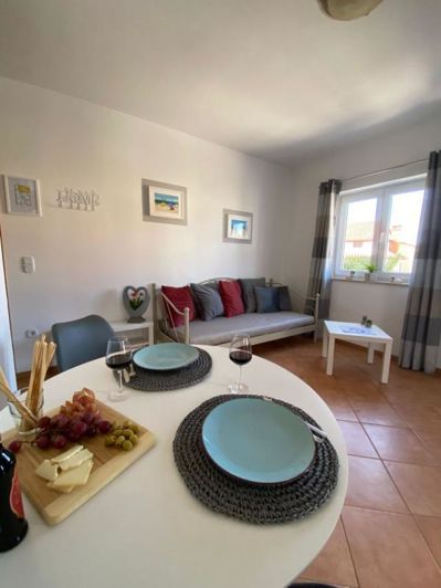 Image No.20-10 Bed Property for sale
