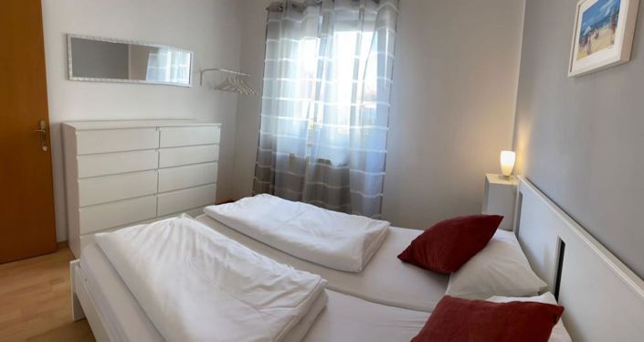 Image No.8-10 Bed Property for sale