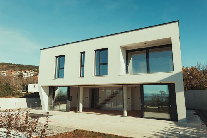 Image No.3-4 Bed Property for sale