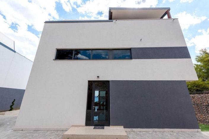 Image No.5-4 Bed Property for sale