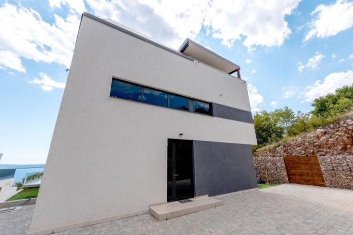 Image No.6-4 Bed Property for sale