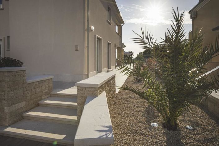 Image No.21-5 Bed Property for sale