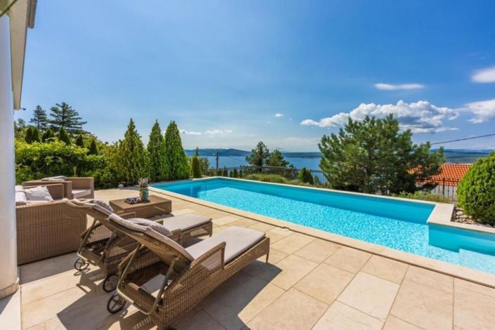 Image No.4-5 Bed Property for sale