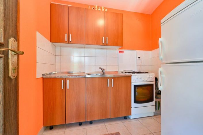 Image No.19-5 Bed Property for sale