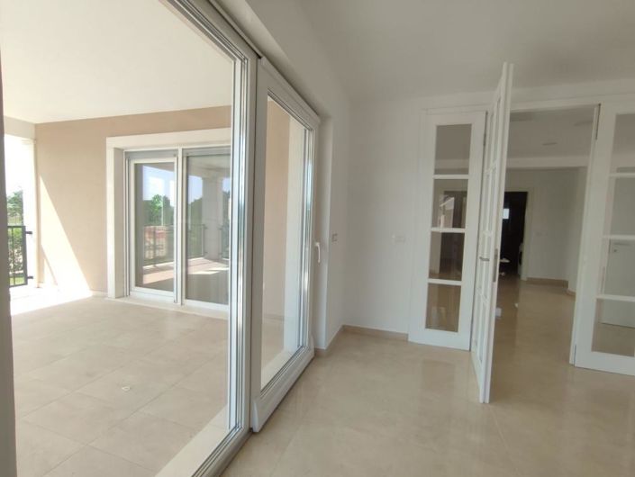 Image No.18-4 Bed Property for sale