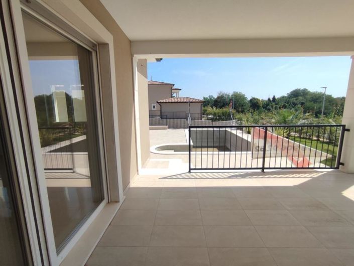 Image No.20-4 Bed Property for sale