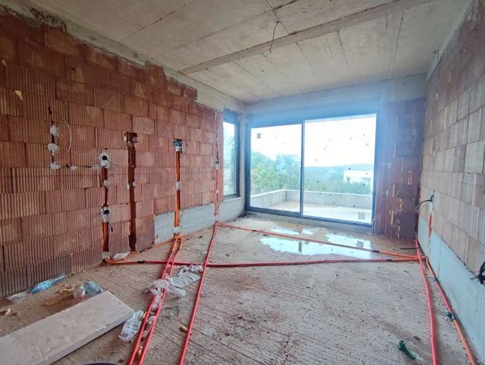 Image No.19-3 Bed Property for sale