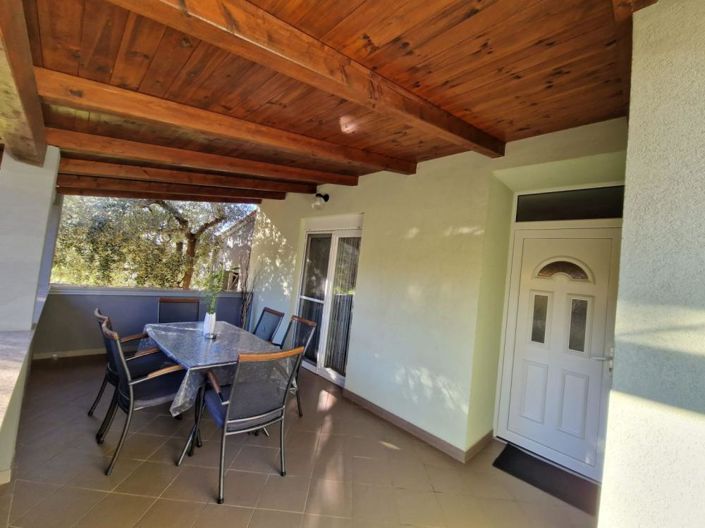 Image No.19-5 Bed Property for sale