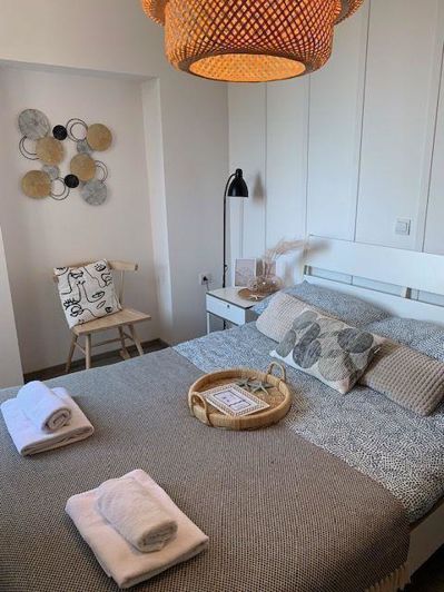 Image No.5-5 Bed Property for sale