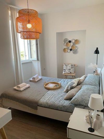 Image No.6-5 Bed Property for sale