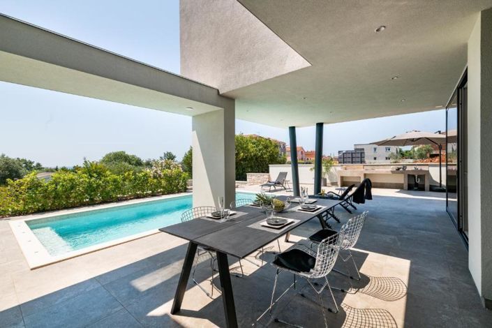 Image No.2-3 Bed Property for sale