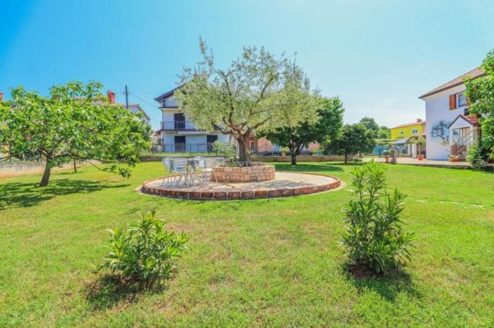 Image No.4-8 Bed Property for sale