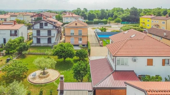 Image No.5-8 Bed Property for sale
