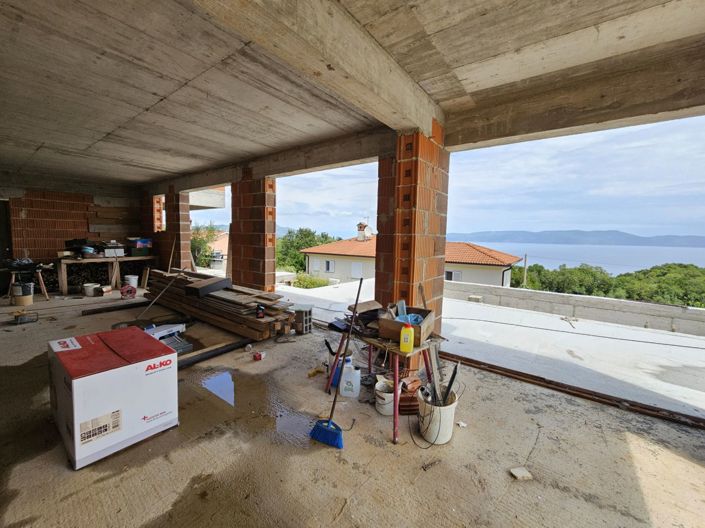 Image No.15-4 Bed Property for sale