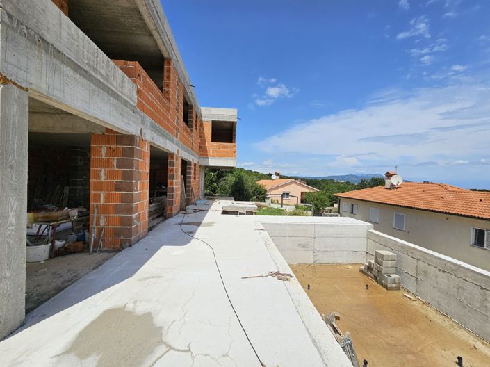 Image No.8-4 Bed Property for sale