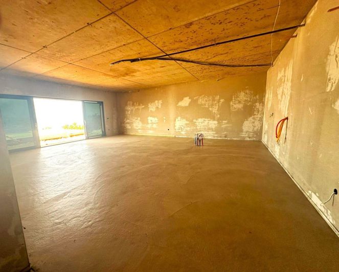 Image No.8-3 Bed Property for sale