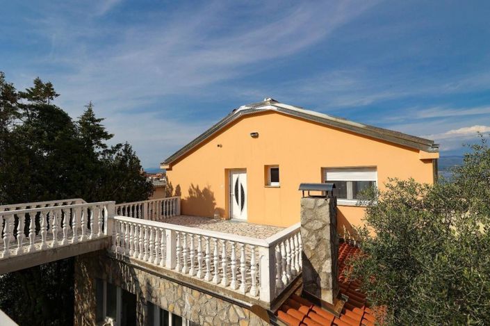 Image No.9-9 Bed Property for sale