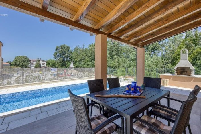 Image No.3-4 Bed Property for sale